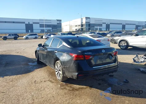 2021 Nissan Altima Sv Fwd z USA, uszkodzony, nr VIN 1N4BL4DV2MN409032